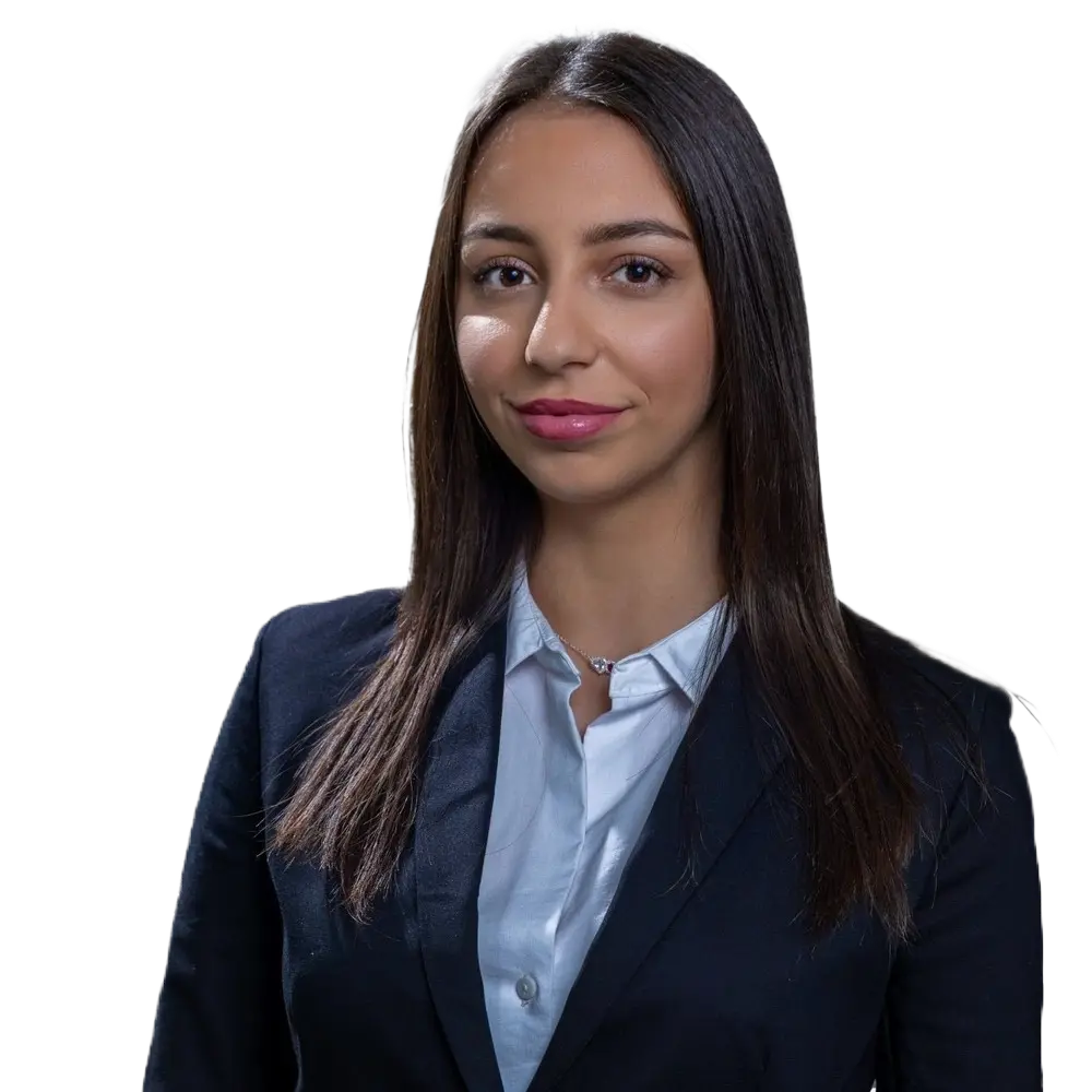 Headshot of Anda Antohi, Investment Banking Analyst