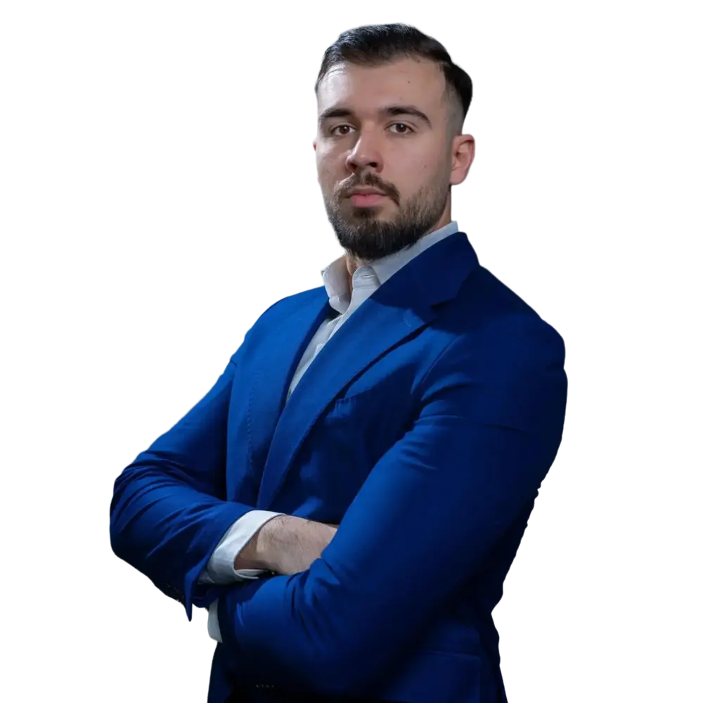 Headshot of Cosmin Vasile, Investment Banking Analyst